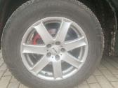 Lieti Ratlankiai Volvo XC60 su gerom padangom.