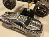 Traxxas E-revo 1/16 - nuotraukos Nr. 3