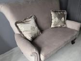 Aksominė dvivietė sofa