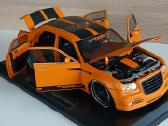 Chrysler 300 c Hemi Dcc 1:18 - nuotraukos Nr. 2