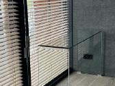 Stiklinis Kave Home stalas