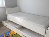 Viengulė lova su vilnos čiužiniu ir 2 stalčiais