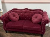 Mazai dėvėta sofa