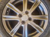 Toyota Yaris ratlankiai ir padangos 16r - nuotraukos Nr. 3