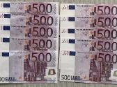 500 eurų banknotai