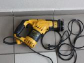 Tiesinis pjūklas Dewalt Dwe357 220v