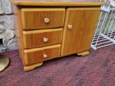 Vintažinė mid century medžio masyvo spintelė - nuotraukos Nr. 21