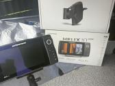 Humminbird Helix 10 ir mega live sonaras.