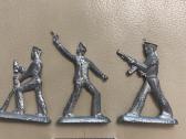 Kareiveliai tarybiniai metaliniai 4€ visi