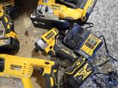 Dewalt 18v 5 irankiu komplektas su 3x baterijomis - nuotraukos Nr. 2