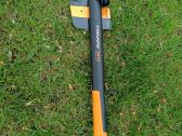 Skaldymo kirvis Fiskars - nuotraukos Nr. 2