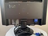 Monitoriai Philips 22" ir LG 19" - nuotraukos Nr. 5