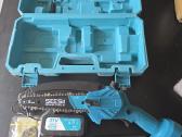 Akumaliatorinis pjuklas Seesii
