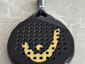 Nauja Head padelio raketė