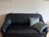 Juoda odinė Vokiška sofa