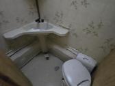 Kabe firmos su dusu WC labai tvarkingas - nuotraukos Nr. 26