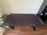 Ultradesk Momentum stalas