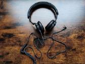 Bang & Olufsen Beoplay H2 ausinės
