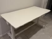 Ikea stalas