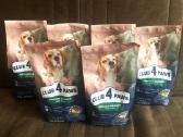 Club 4 Paws 11 kg už 15 eurų.