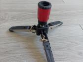 Folding monopod foot base
