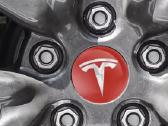 Tesla ratlankių dangteliai ir lipdukai