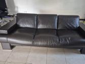 Odinė sofa ir fotelis