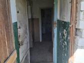 Butas miškingoje vietoje - nuotraukos Nr. 3