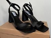 Nauji Steve Madden juodi satino kulniukai 39 dydis - nuotraukos Nr. 3