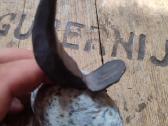 Rankų darbo metalinė statulėlė ant akmens - nuotraukos Nr. 4