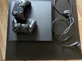 Playstation 4 Pro 1 TB + 2 pultai