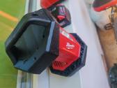 Milwaukee m18 LED + baterija - nuotraukos Nr. 2