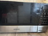 Naudota „samsung“ mikrobangų krosnelė