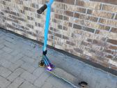 Triukinis paspirtukas Crisp Surge (neochrome/blue) - nuotraukos Nr. 4