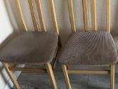 2 natūralaus medžio itališkos kėdės, 60€.