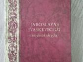 Raudoni skydai