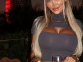 Beautiful blonde with sexy body - nuotraukos Nr. 2