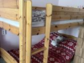 Parduodama Flexa medžio masyvo dviaukštė lova