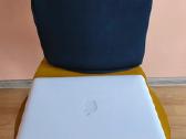 Apple MacBook kompiuteris