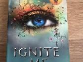 Knygų serija Shatter me - nuotraukos Nr. 4