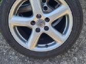 Toyota Avensis 7x17et45 215/50r17