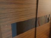 Dovanoju talpią spintą