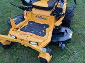 Vejos traktorius Cub Cadet Xz L127