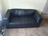 Sofa su miegama dalimi