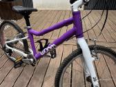 Vaikiškas Dviratis Woom 3 Purple Haze su šalmu - nuotraukos Nr. 3
