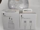 Naujas iPhone įkrovimo adapteris su laidu.