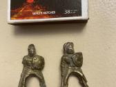 Kareiveliai kindersurprise po 2€