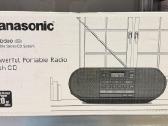 Nauja nešiojama stereo CD sistema su radija