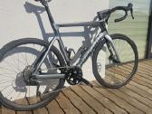 Bianchi Oltre Race (plentinis) ir Canyon Roadlite - nuotraukos Nr. 2