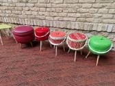 Vintažinės mid century rankdarbių dėžutės,pufas - nuotraukos Nr. 15